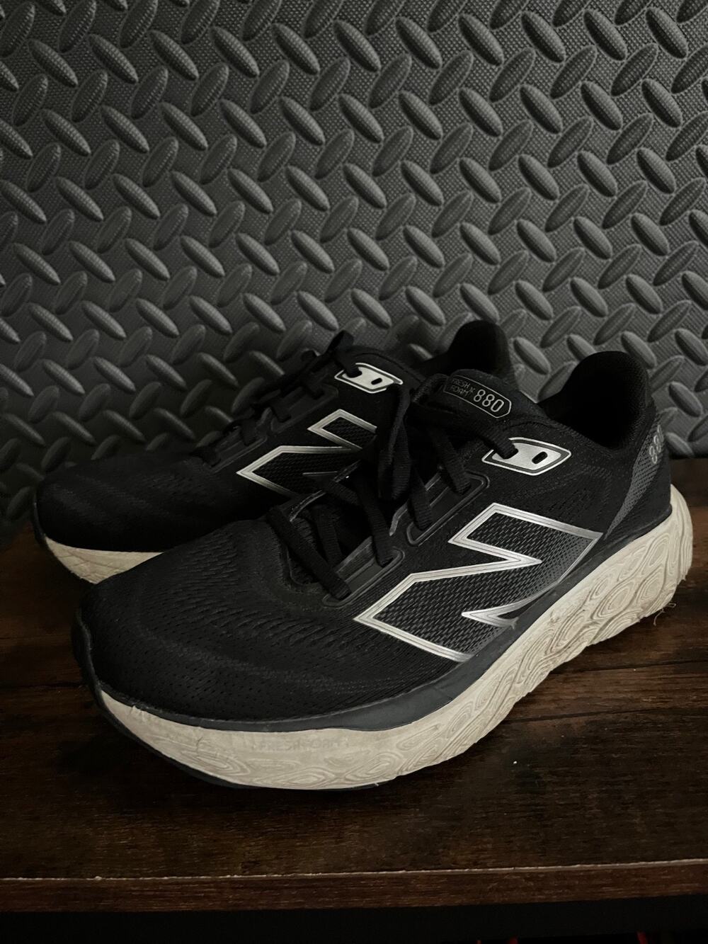 New Balance Fresh Foam X 880 v14 Black Running Shoes Men's US 8 2E Wide M800B14